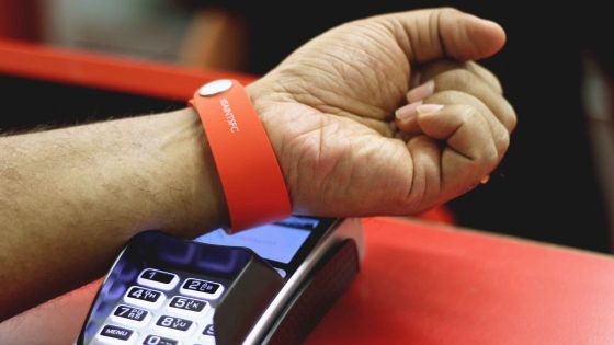 bracelet cashless tourisme